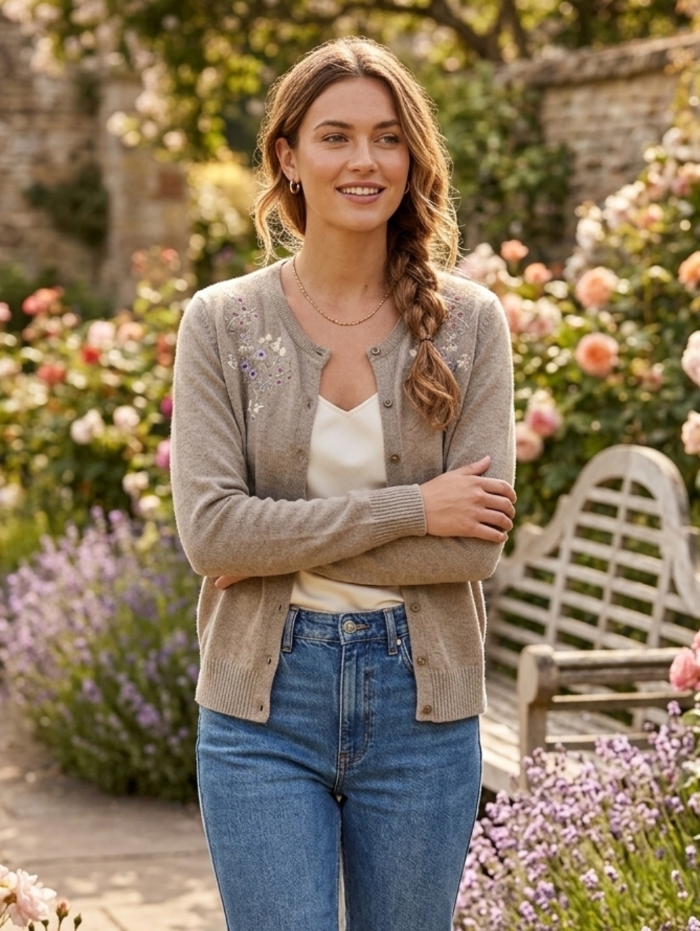 🎀Liz Claiborne Taupe Embroidered Crewneck Cardigan